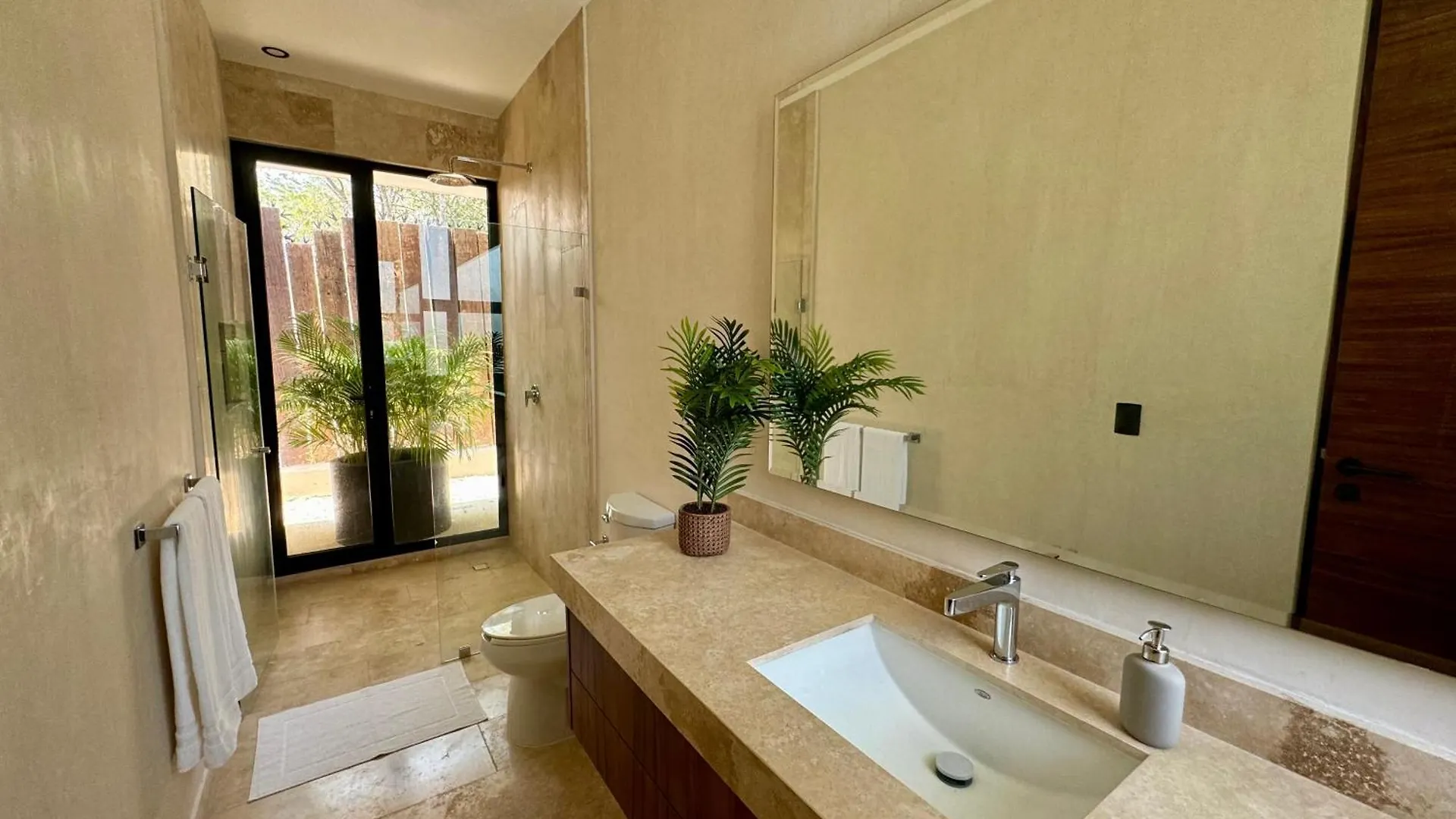Villa Casa Laak, Luxury Villa, 5 Bedroom 7 Bt, Heated Pool Tulum Mexico
