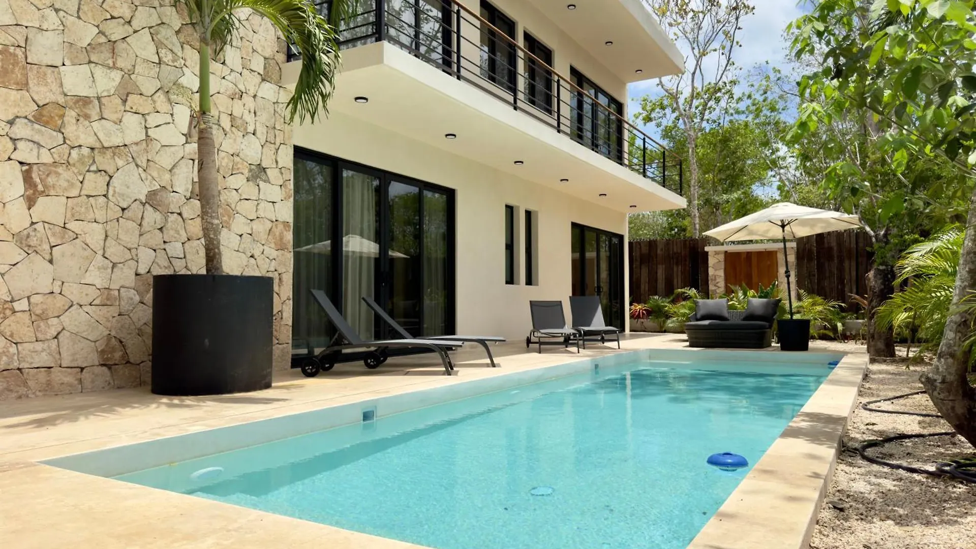 Villa Casa Laak, Luxury Villa, 5 Bedroom 7 Bt, Heated Pool Tulum Mexico