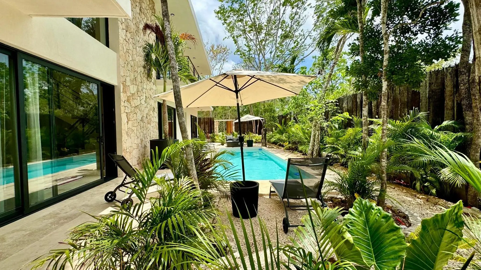 Casa Laak, Luxury Villa, 5 Bedroom 7 Bt, Heated Pool Tulum Villa